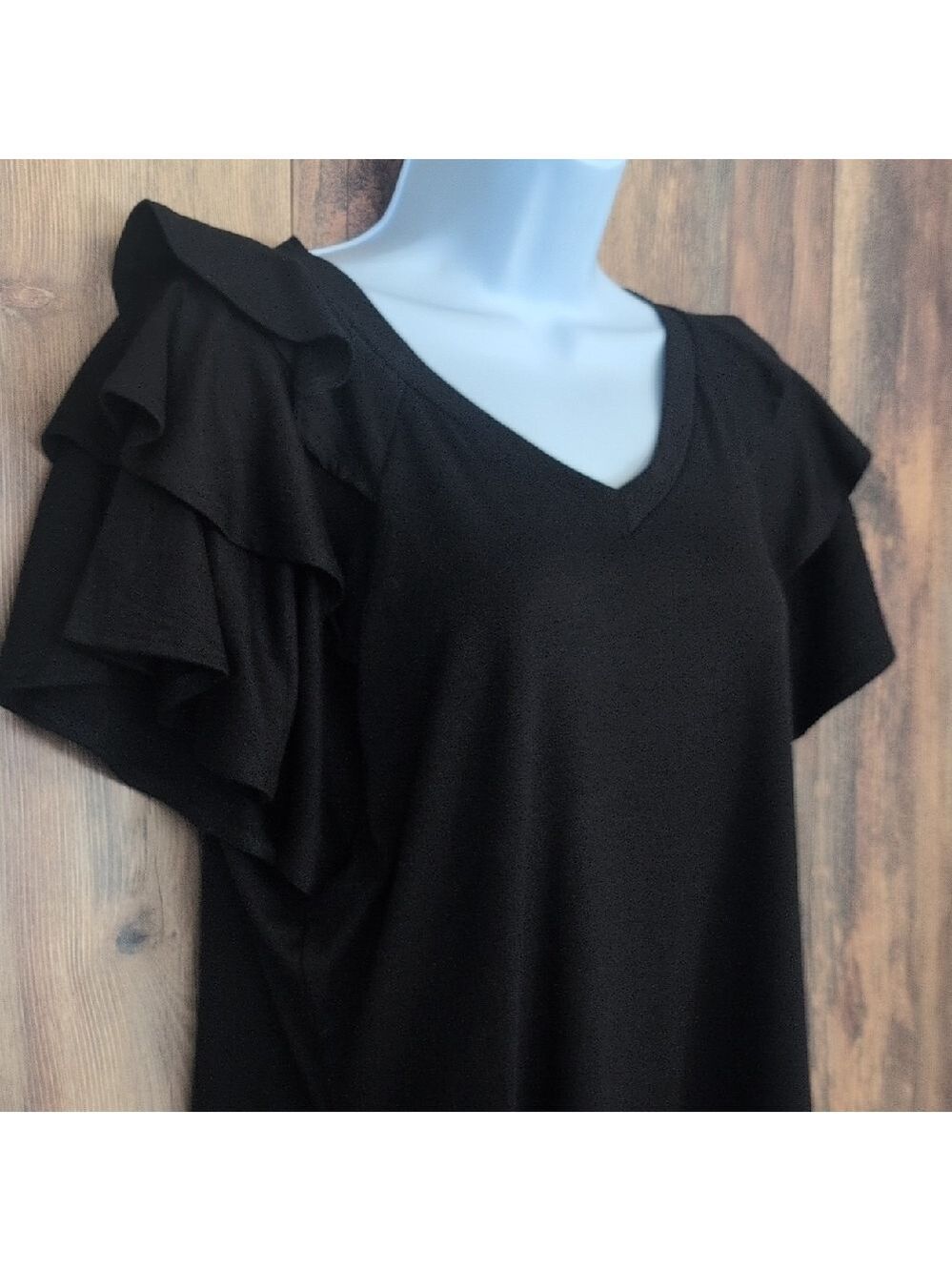 Chic Black Ruffle Sleeve Short Sleeve Tee XL                   -D219